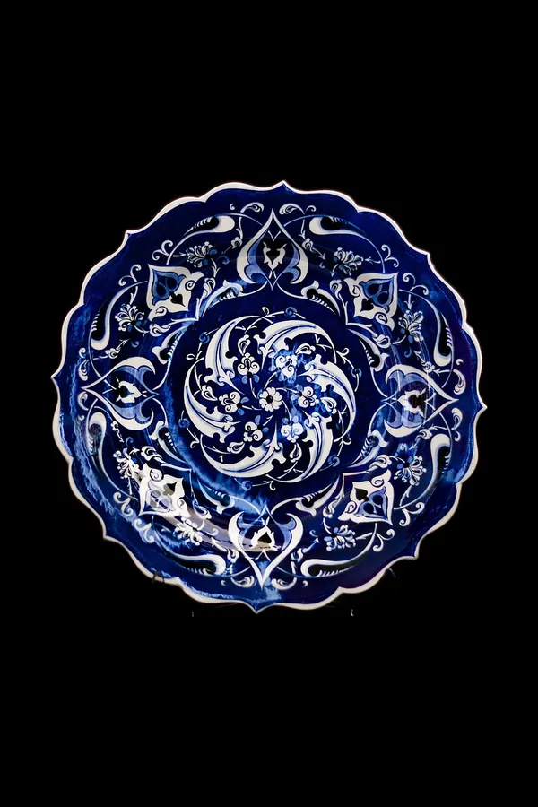 Lacivert Rumi Motifli Çini Tabak